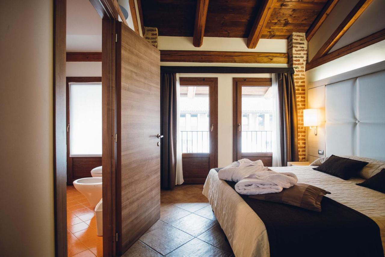 Hotel Ultimo Borgo Settimo Torinese Kültér fotó