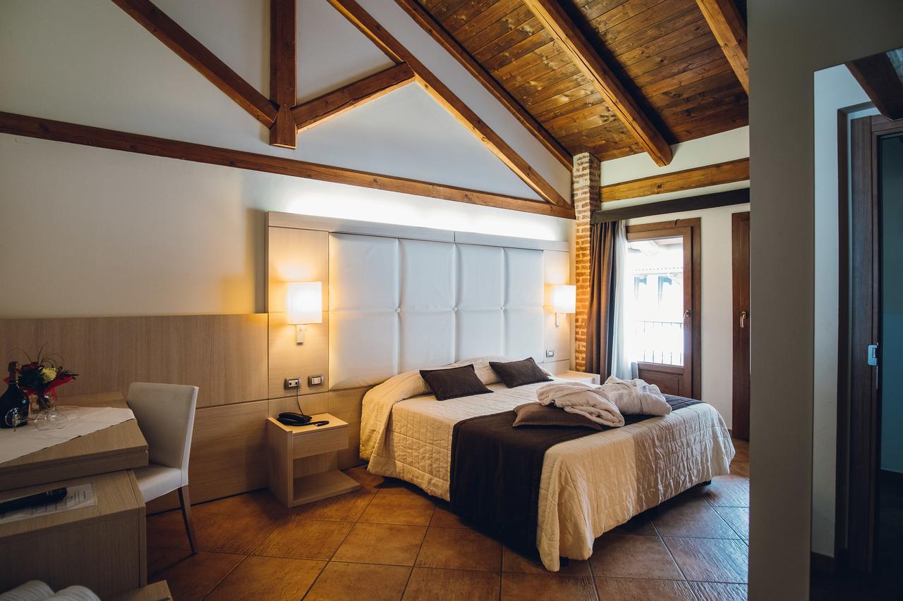 Hotel Ultimo Borgo Settimo Torinese Kültér fotó